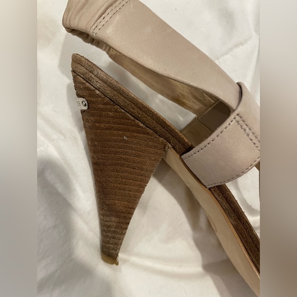 Michael Kors heels - Picture 2 of 5